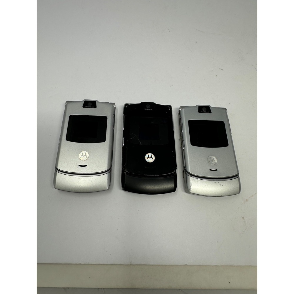 Lot Of 3 Motorola RAZR / Razor V3 Silver & Black Flip Phone Parts Only U6